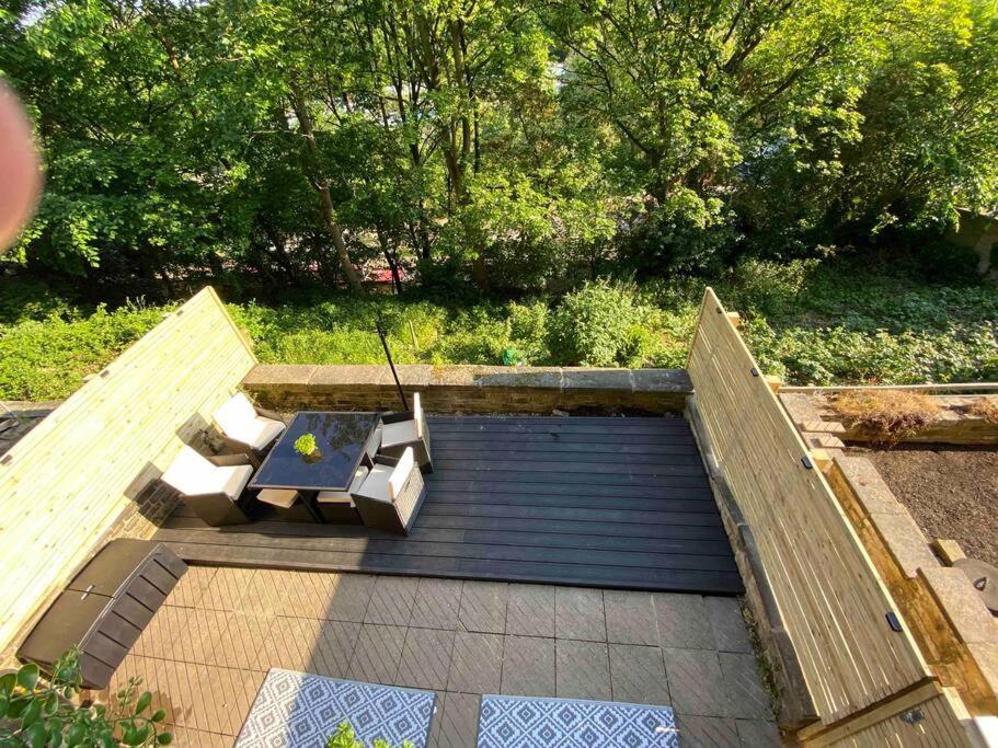 Bowie'S Abode Sowerby Bridge Extérieur photo